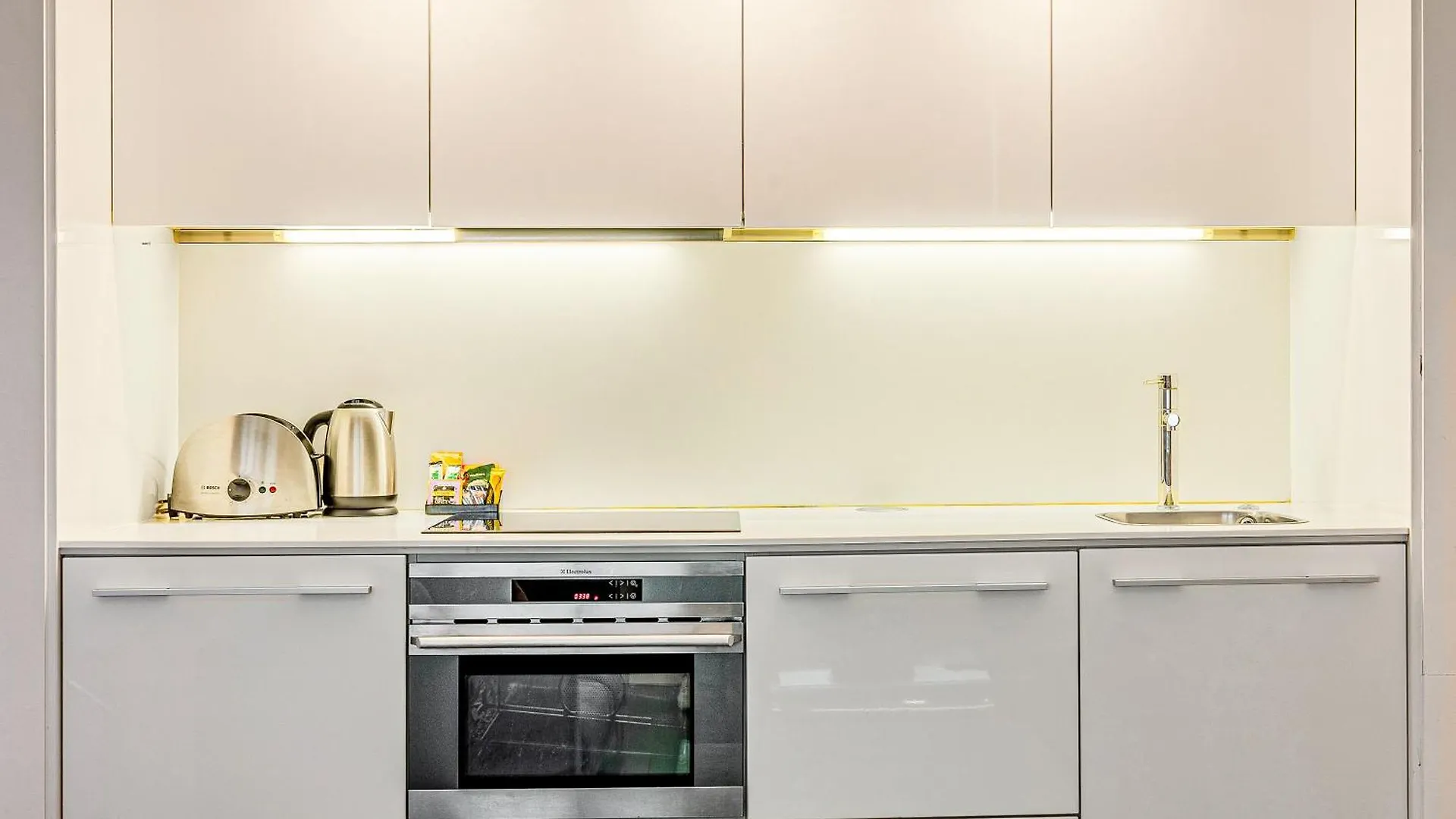 Stunning Serviced Apartments, Steps From Monument Station 伦敦 0*,
