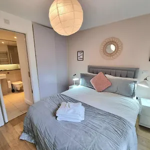 Apartment London City Apartments, London