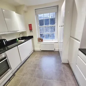 Apartment Heart Of, London