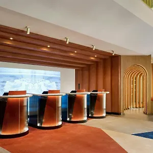 5* מלון Montcalm East, Autograph Collection