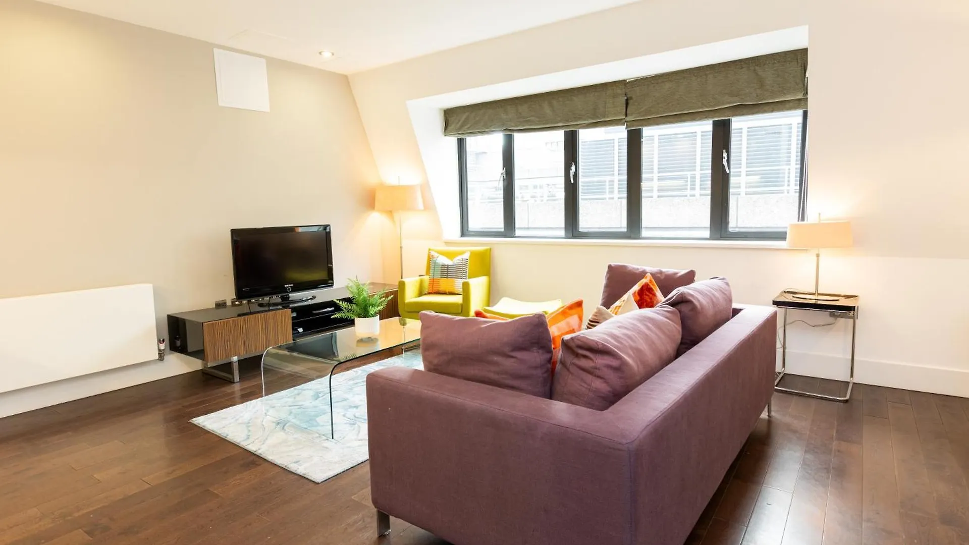 Apartment Stunning Serviced Apartments, Steps From Monument Station London United Kingdom