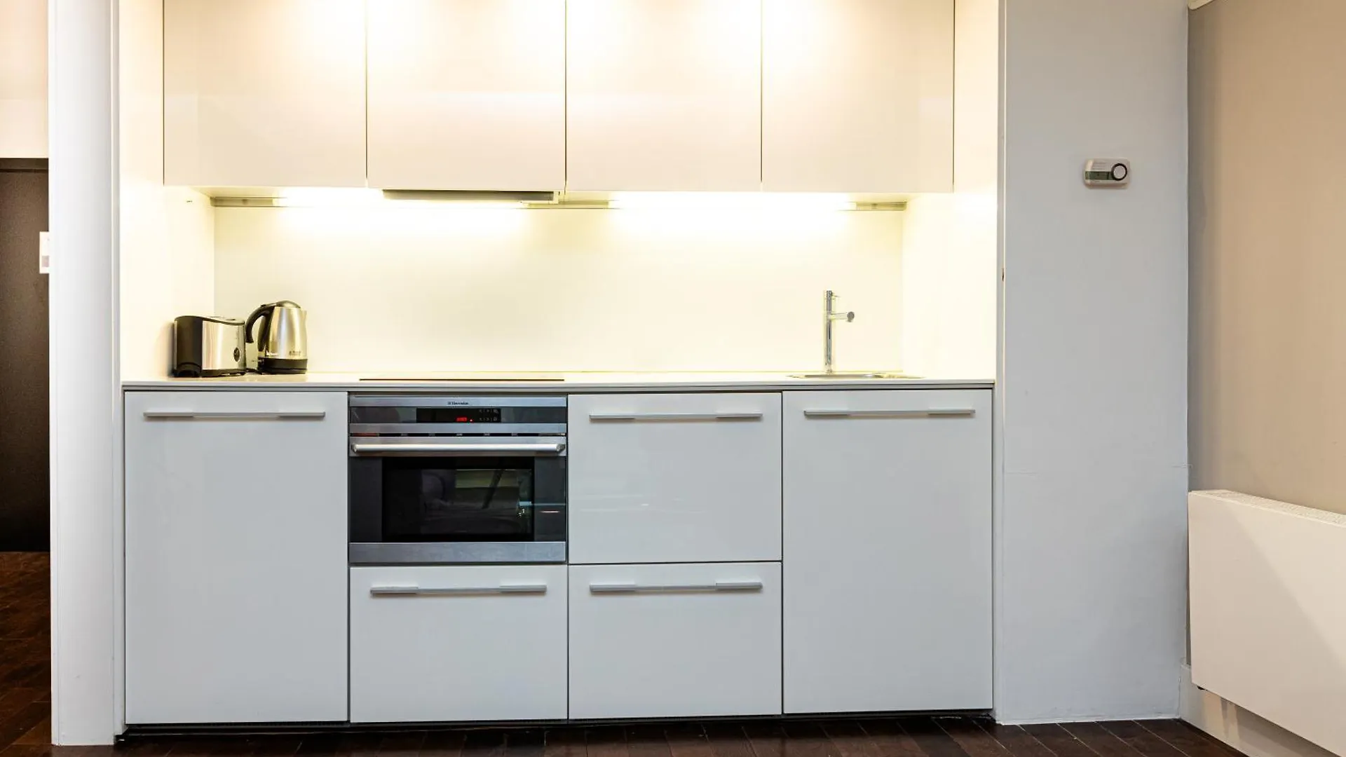 Stunning Serviced Apartments, Steps From Monument Station London 0*,  United Kingdom