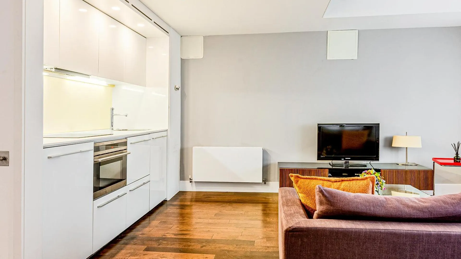 Stunning Serviced Apartments, Steps From Monument Station London United Kingdom