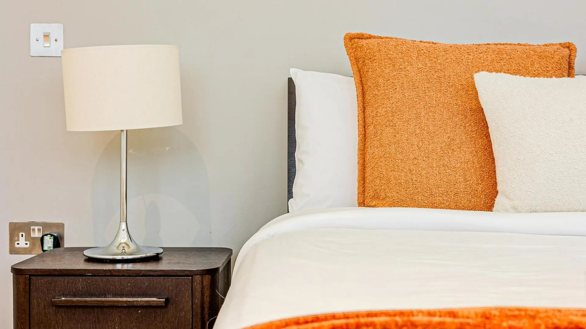 Stunning Serviced Apartments, Steps From Monument Station London 0*,  United Kingdom