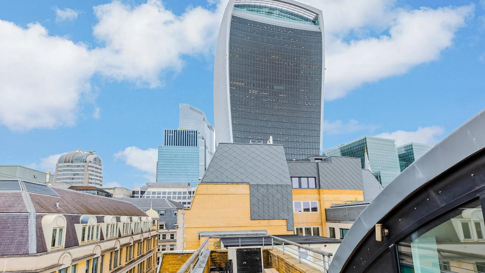 Stunning Serviced Apartments, Steps From Monument Station London United Kingdom
